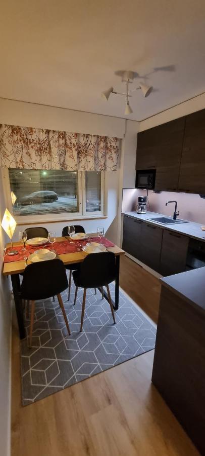 Apartment For Four At The City Center 罗瓦涅米 外观 照片